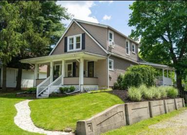 Main picture of 45 W Walnut St