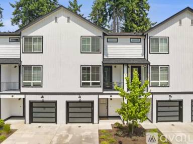 Main picture of 18527 1st Ave NE