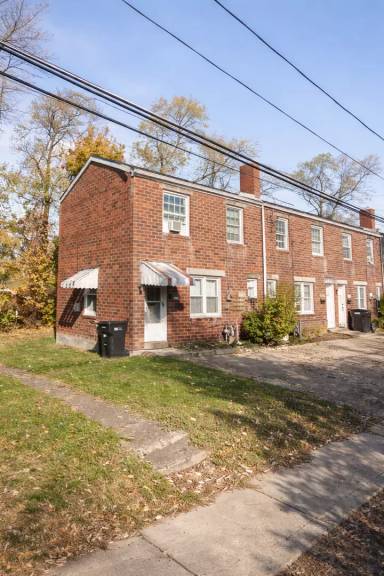 Main picture of 120-126 Delaware Dr
