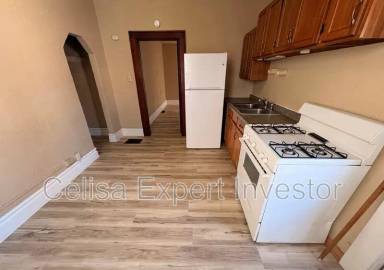 Main picture of 239 E Woodland Ave