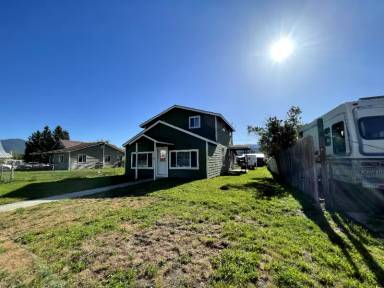 Main picture of 1317 Montana Ave