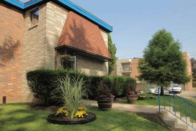 Main picture of 409 Hay St