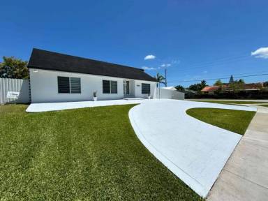 Main picture of 20739 SW 120th Pl
