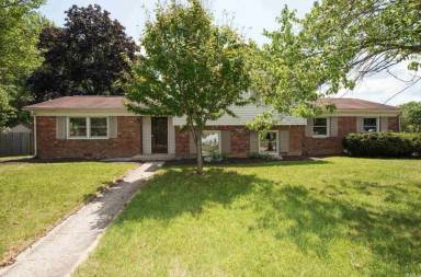 Main picture of 2800 Barlow St