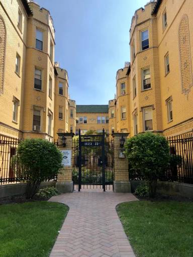 Main picture of 1623-1633 W Lunt Ave Apartments