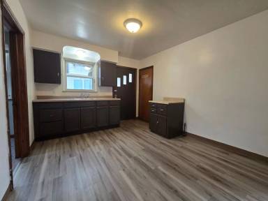 Main picture of 1905 Freeport Rd