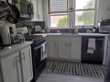 Main picture of 31 Mereline Ave