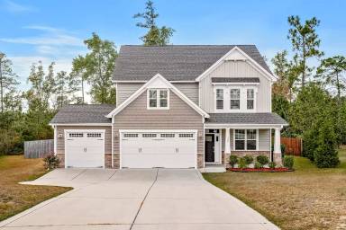 Main picture of 136 Loch Ln