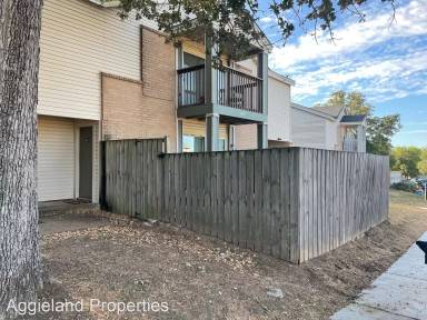 Main picture of 1108 Autumn Cir