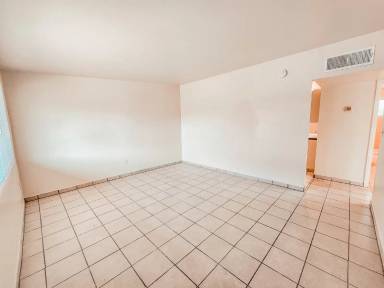 Main picture of 4726 E Baker St