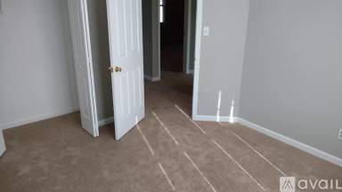 Main picture of 33 Innisbrook Ln