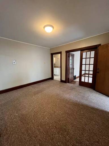 Main picture of 908 S 6th Ave