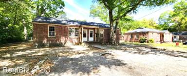 Main picture of 7 Woodlawn Ct