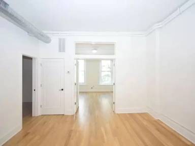 Main picture of 1325 W 18th St