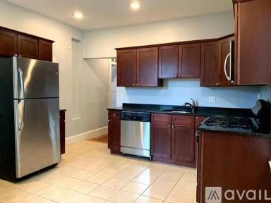 Main picture of 5 Iroquois St