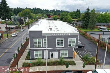 Main picture of 2713 E Evergreen Blvd