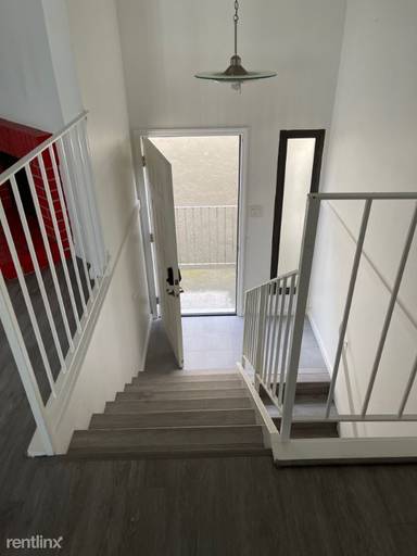 Main picture of 145 Morton Dr