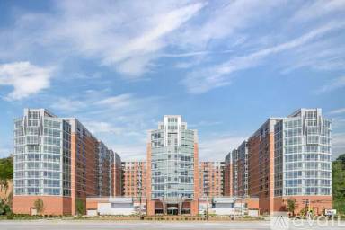 Main picture of 7700 River Rd