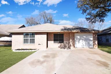Main picture of 1107 E Avenue M