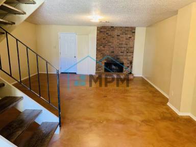Main picture of 23 Briarwood Cir