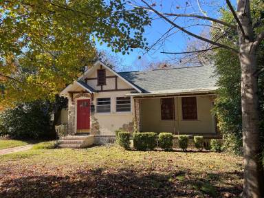 Main picture of 1221 Owsley Ave