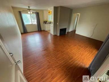 Main picture of 1621 Park Ave