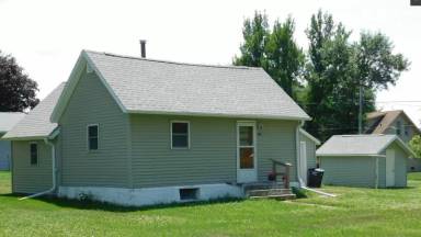 Main picture of 310 W 3rd St