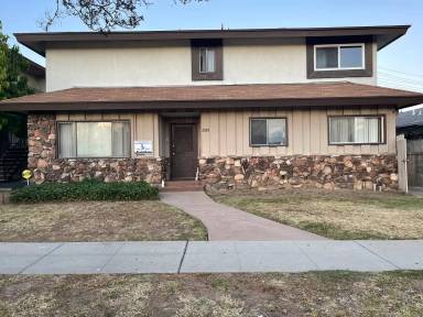 Main picture of 2028 S 2nd St