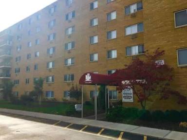 Main picture of Lakewood Cliffs Apartments