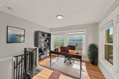 Main picture of 4220 Harrison St