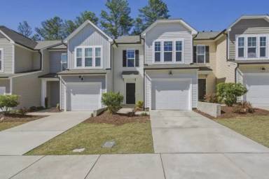 Main picture of 1015 Badlands St