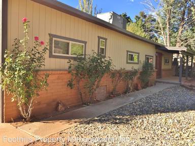 Main picture of 20 Catclaw Ln