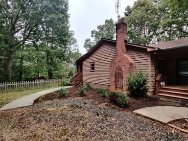 Main picture of 4694 Walton Rd