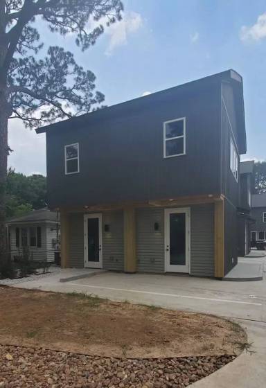 Main picture of 305 Ella St