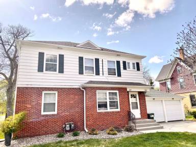 Main picture of 1115 S Phillips Ave