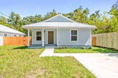 Main picture of 3510 Datura St