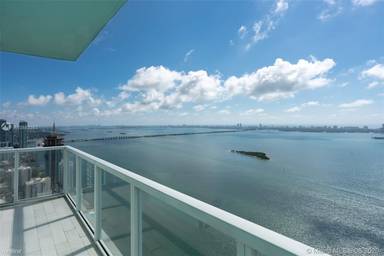 Main picture of Quantum on the Bay