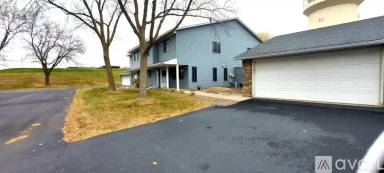 Main picture of 9477 Ranchview Ln N