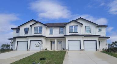 Main picture of 440 Abigail Aly