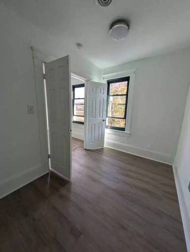 Main picture of 3598 E 54th St