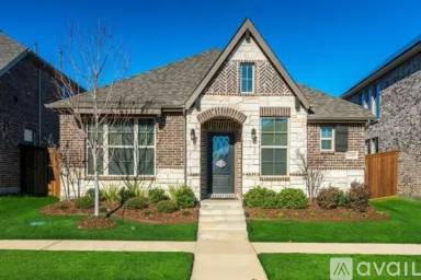 Main picture of 2048 Miramar Dr
