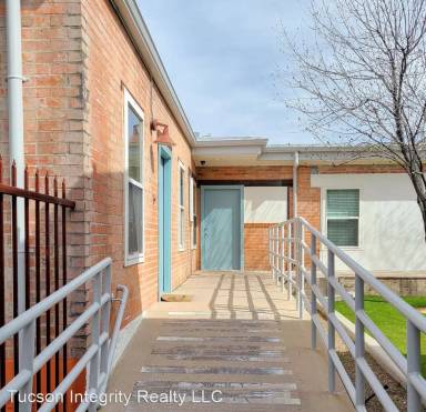 Main picture of 222 S Cherry Ave