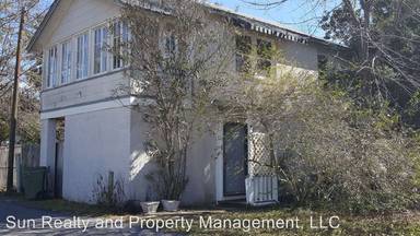 Main picture of 212 W Orange Ave