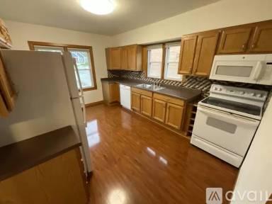 Main picture of 9224 W National Ave