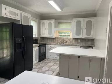 Main picture of 6534 Belwood Dr W