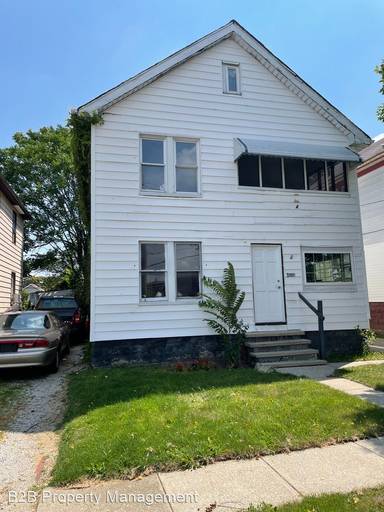 Main picture of 3207 W 121st St