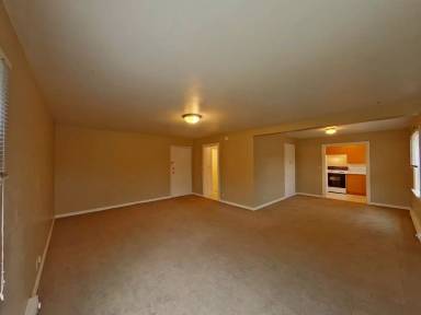 Main picture of 260 E 2nd Ave