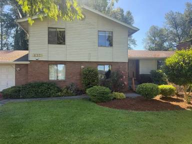 Main picture of 16325 Dike Rd