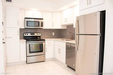 Main picture of Royal Embassy Condominium