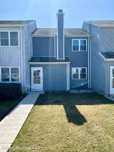 Main picture of 215 E Green Valley Cir